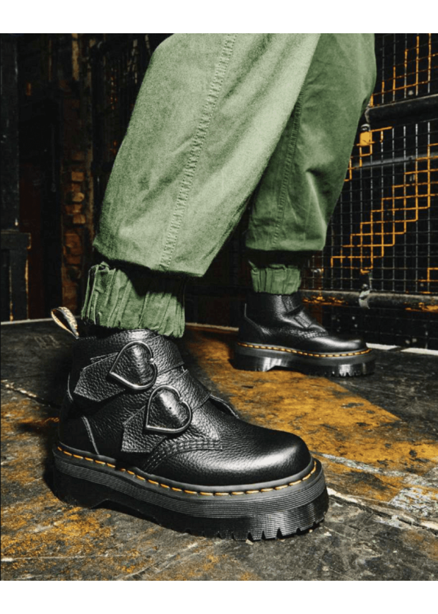 DEVON HEART  DR MARTENS  26439001